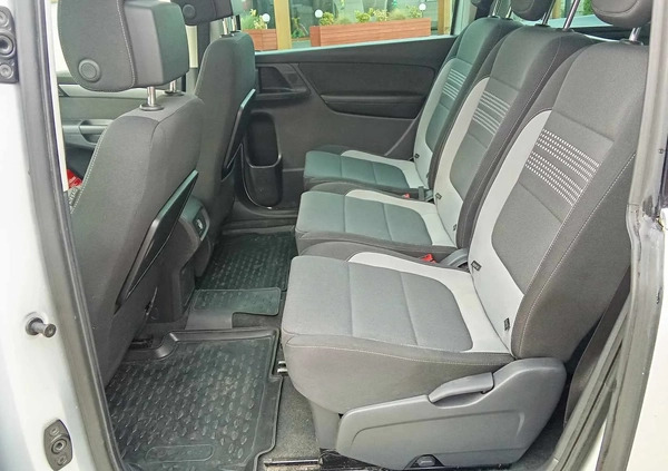 Volkswagen Sharan cena 37999 przebieg: 281000, rok produkcji 2013 z Śmigiel małe 46